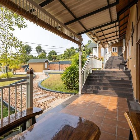 Johns Village Kochi 외부 사진