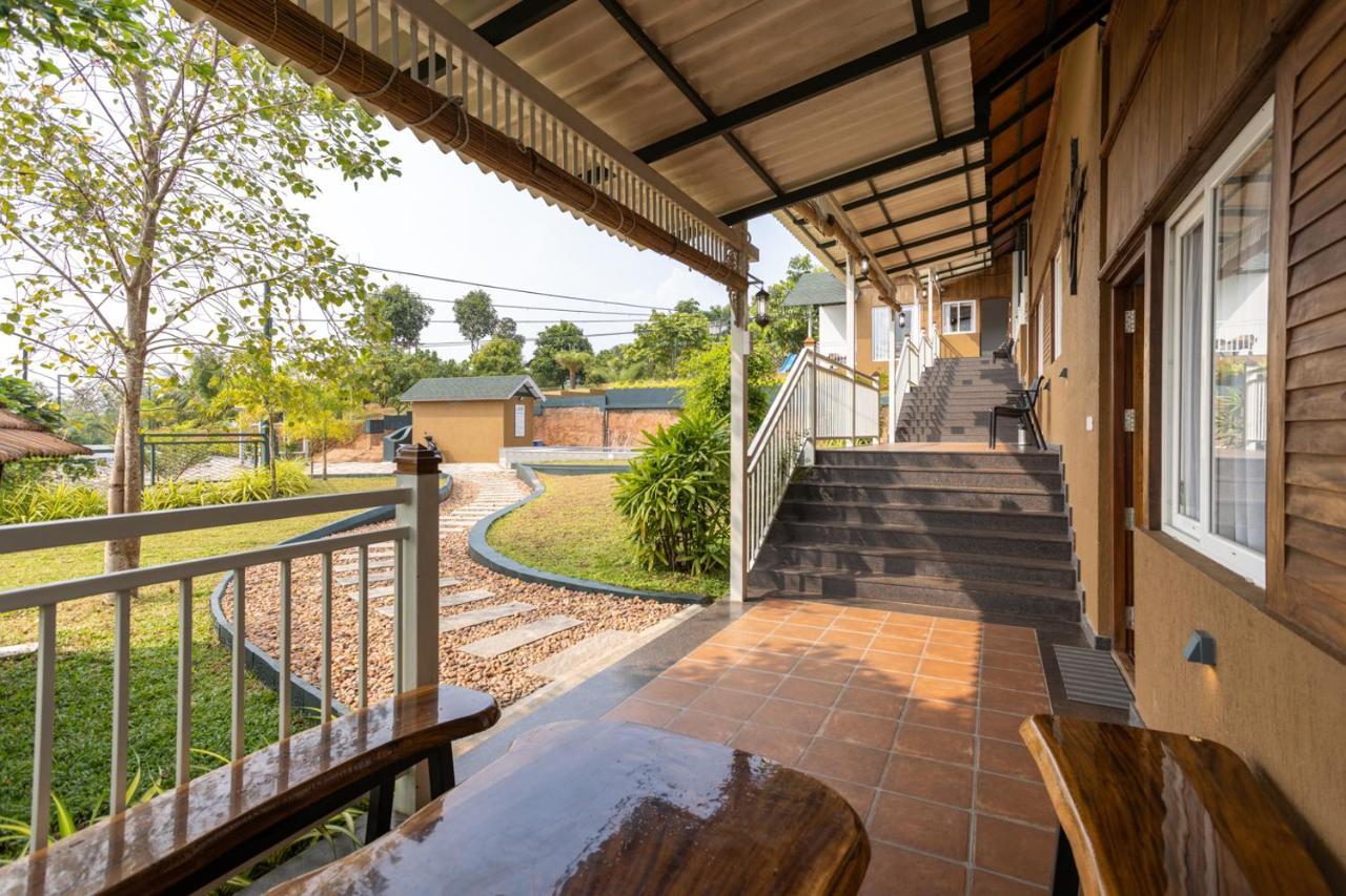 Johns Village Kochi 외부 사진